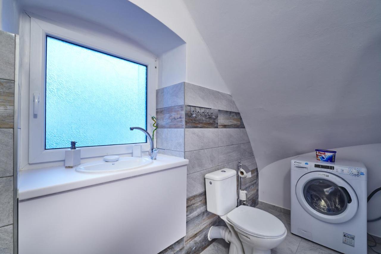 Apartman Bb Centrum Banska Bystrica Ngoại thất bức ảnh