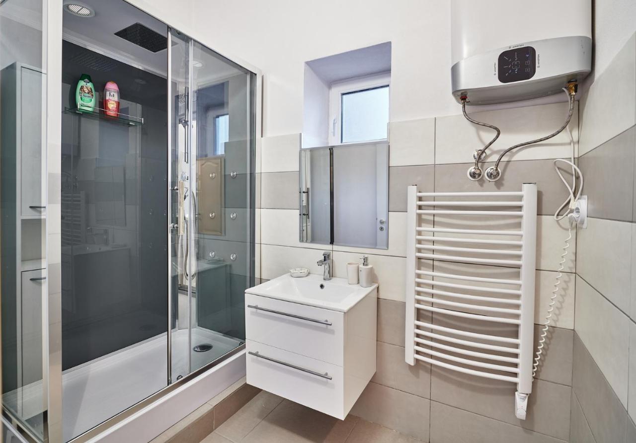 Apartman Bb Centrum Banska Bystrica Ngoại thất bức ảnh