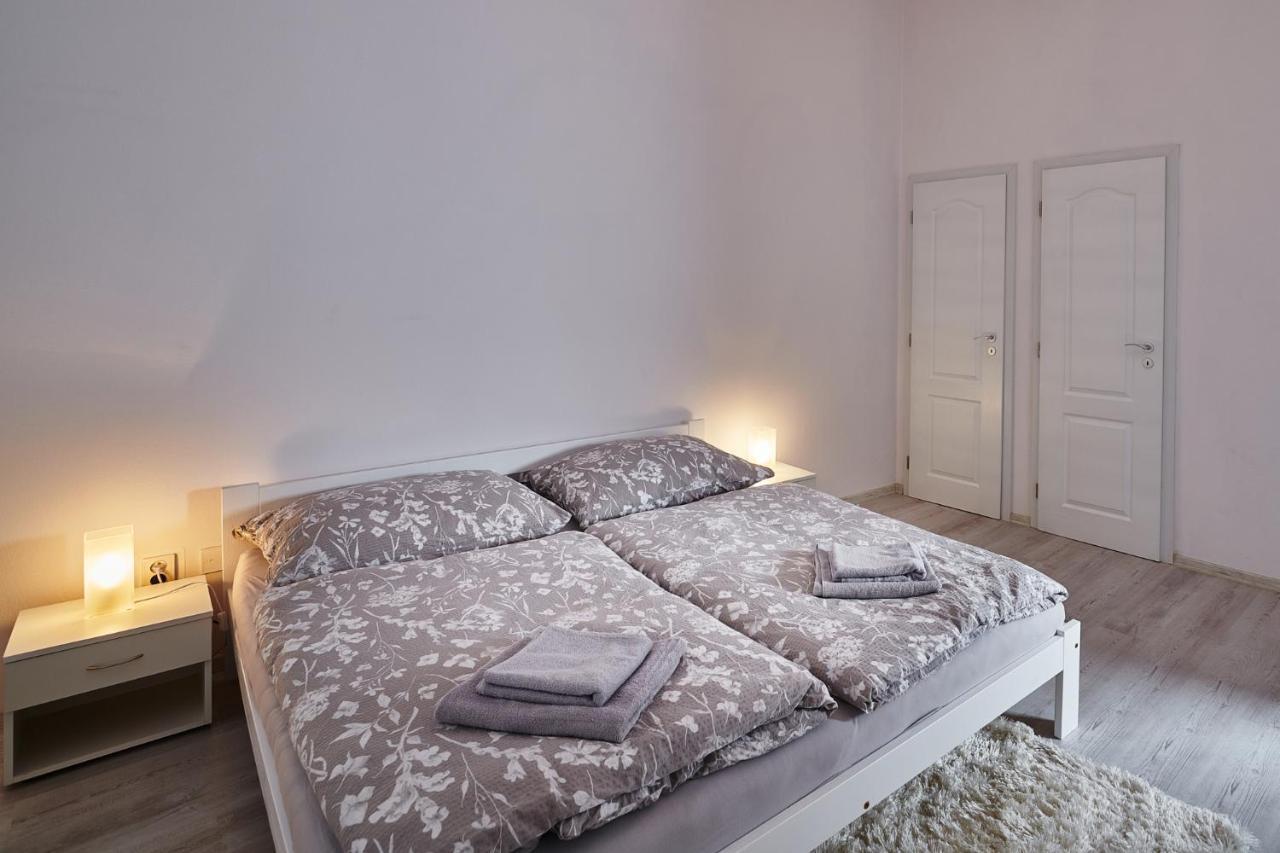 Apartman Bb Centrum Banska Bystrica Ngoại thất bức ảnh