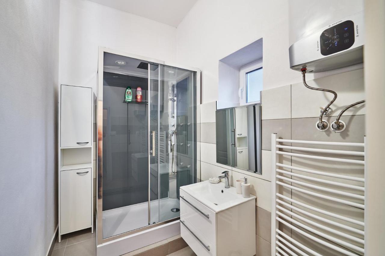 Apartman Bb Centrum Banska Bystrica Ngoại thất bức ảnh