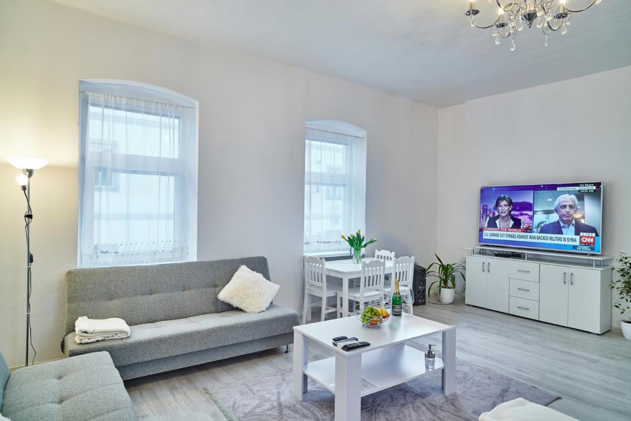 Apartman Bb Centrum Banska Bystrica Ngoại thất bức ảnh